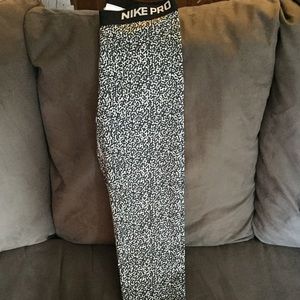 Nike pro leggings